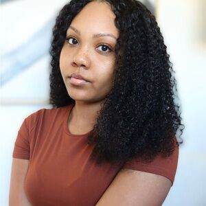 ISEEHAIR GLUELESS WIG